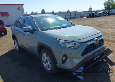 2021 Toyota Rav4 Xle z USA, uszkodzony, nr VIN 2T3P1RFV4MW224120